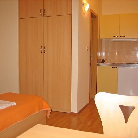 Hotel Mladen Omiš Exterior foto