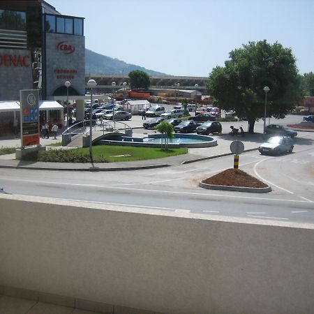 Hotel Mladen Omiš Exterior foto